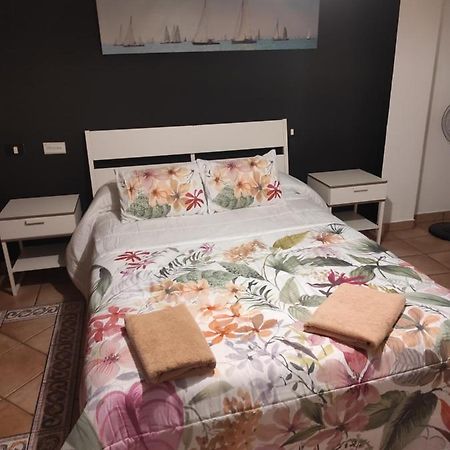 Ka Sanchez Vecindario Apartment Весиндарио Екстериор снимка
